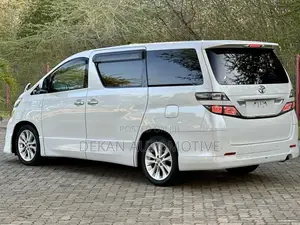 Toyota Vellfire 2009 White