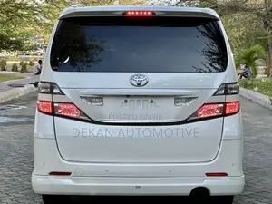 Toyota Vellfire 2009 White