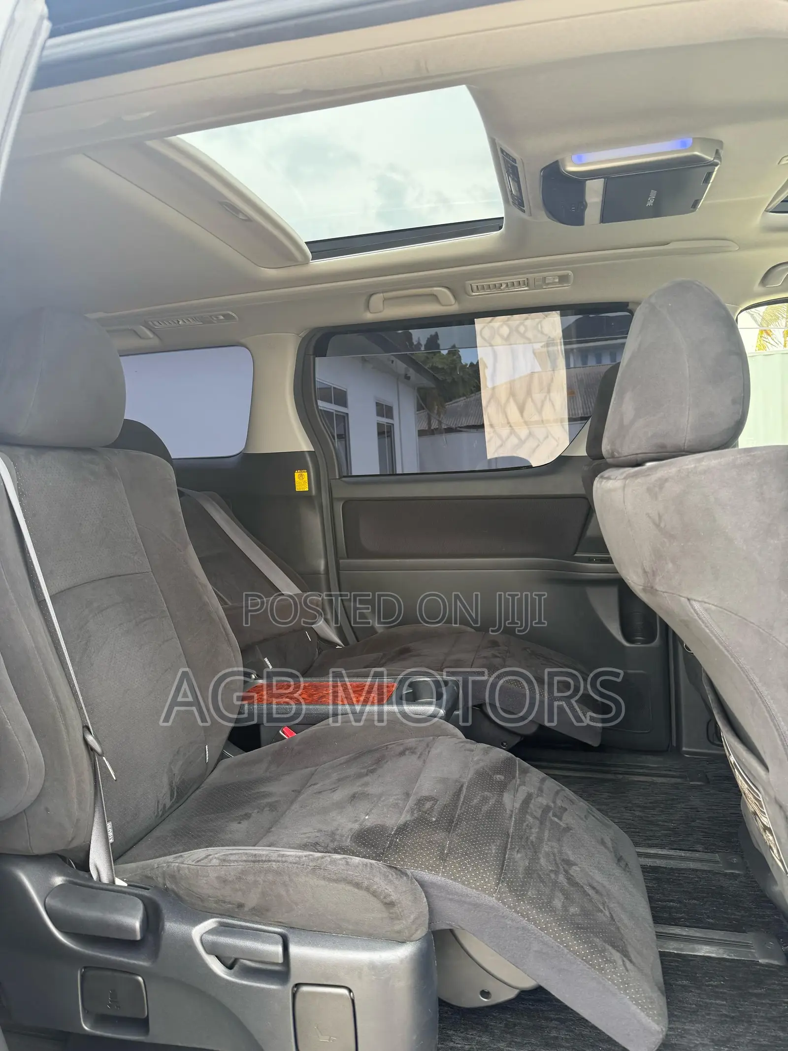 Toyota Vellfire 2010 Black