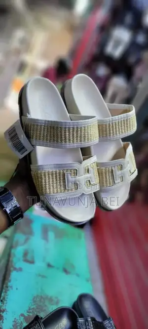 Sandal Kali Za Kike