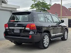 Toyota Land Cruiser 2015 Black