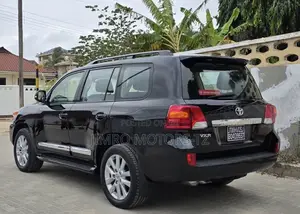 Toyota Land Cruiser 2015 Black