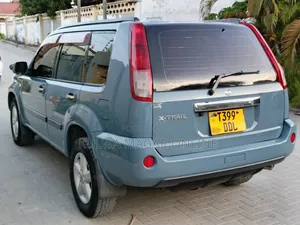 Nissan X-Trail 2004 Gray