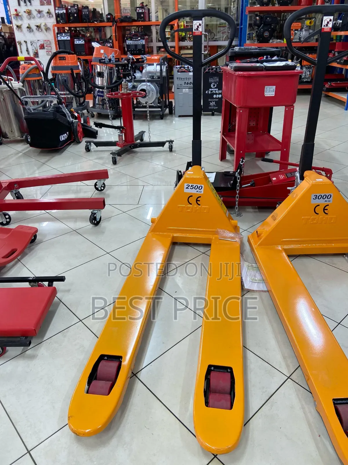 Toho Pallet Truck 2.5 Ton Capacity