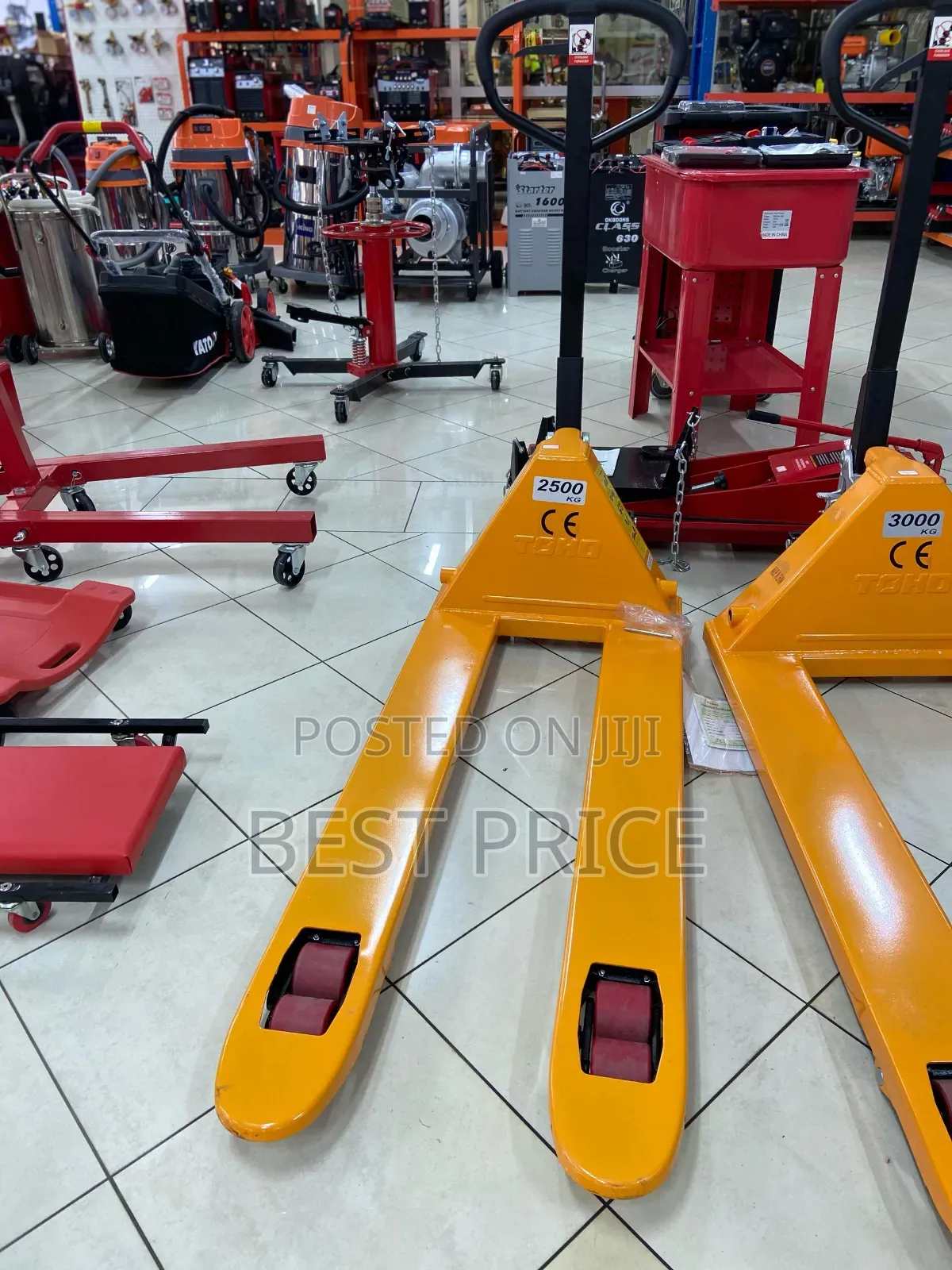 Toho Pallet Truck 2.5 Ton Capacity