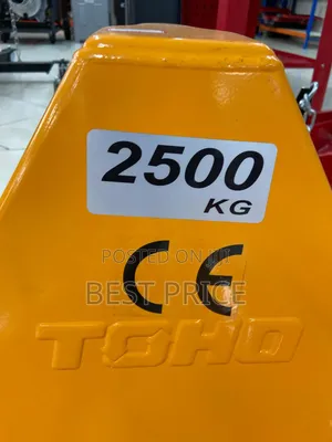 Toho Pallet Truck 2.5 Ton Capacity