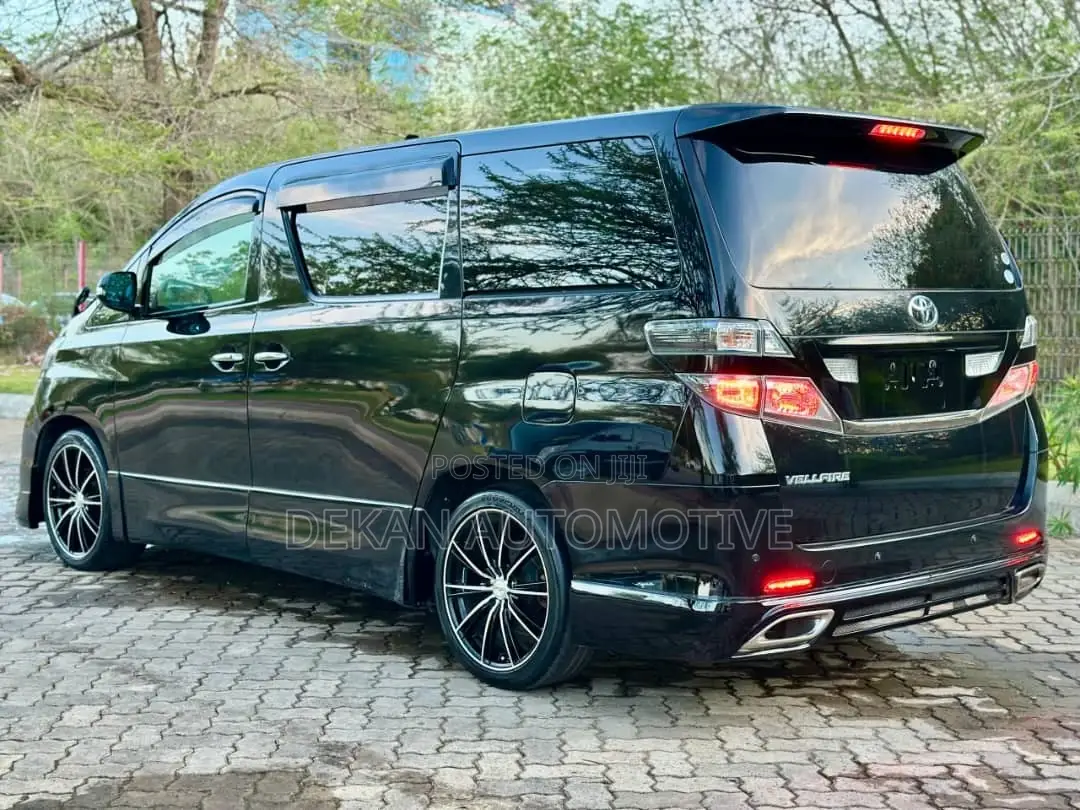 Toyota Vellfire 2010 Black