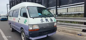 Toyota HiAce 2002 White