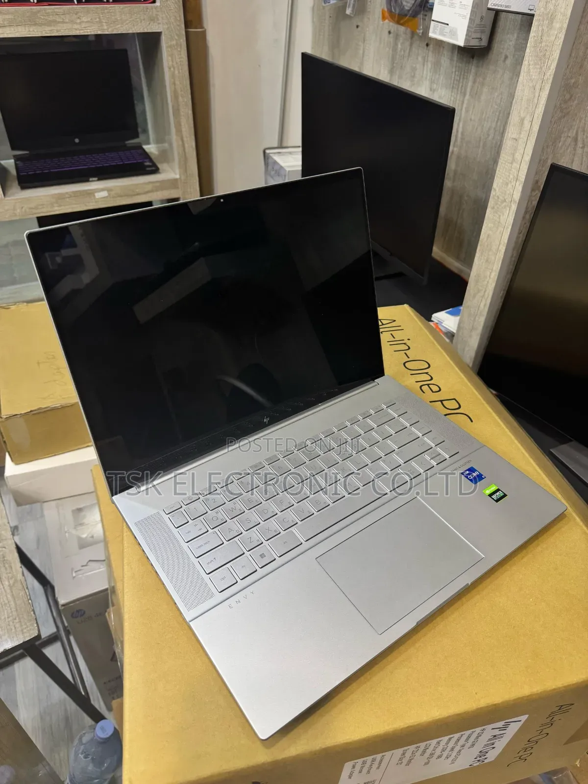 New Laptop HP Envy 16 Gaming 16-H1023dx 16GB Intel Core I7 SSD 512GB