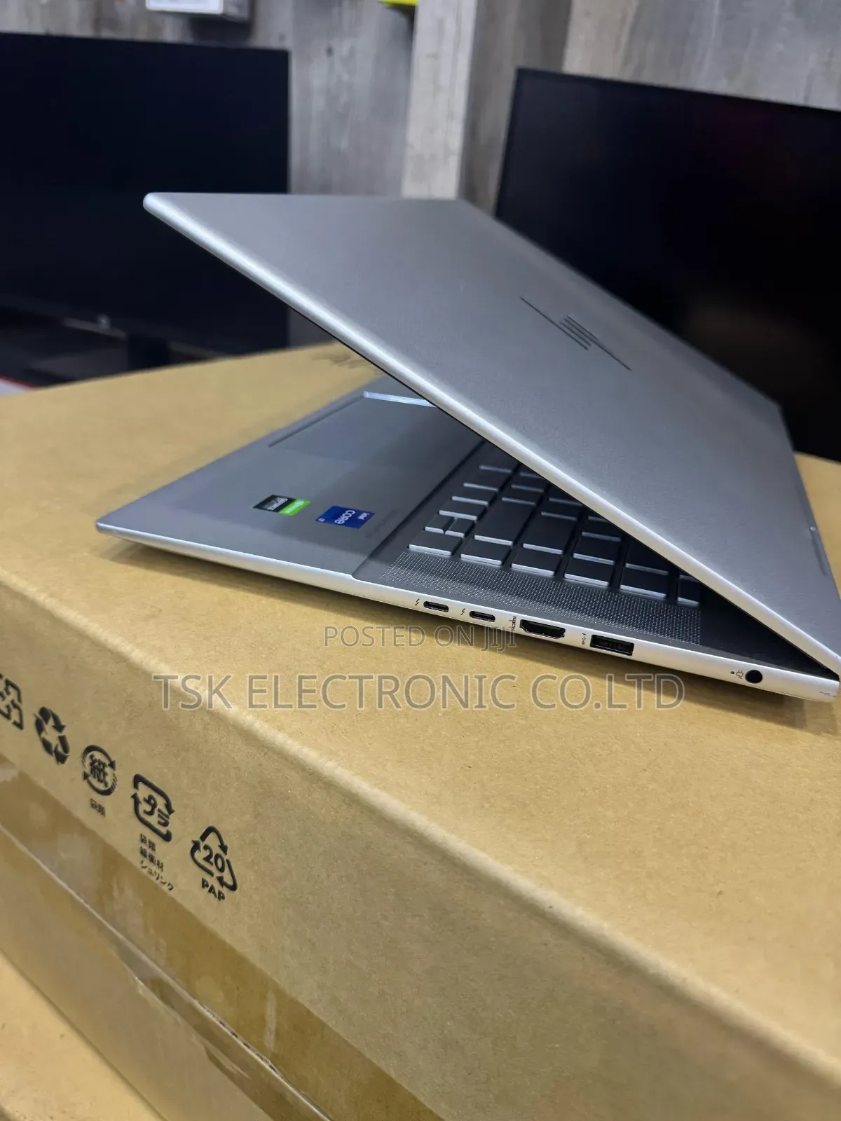 New Laptop HP Envy 16 Gaming 16-H1023dx 16GB Intel Core I7 SSD 512GB