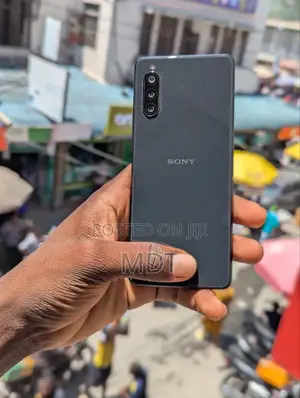 Photo - Sony Xperia 10 II 64 GB Black