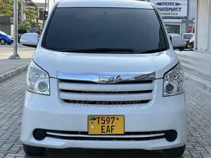 Toyota Noah 2008 White