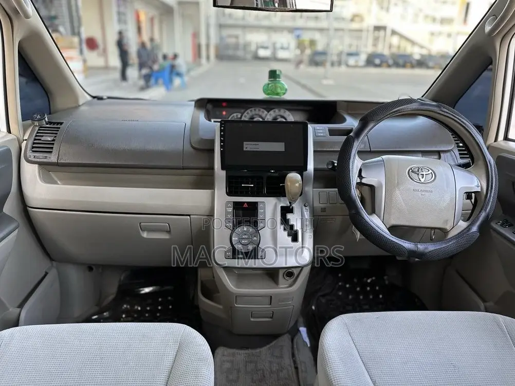 Toyota Noah 2008 White
