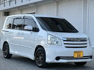 Toyota Noah 2008 White
