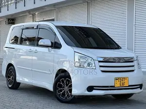 Toyota Noah 2008 White