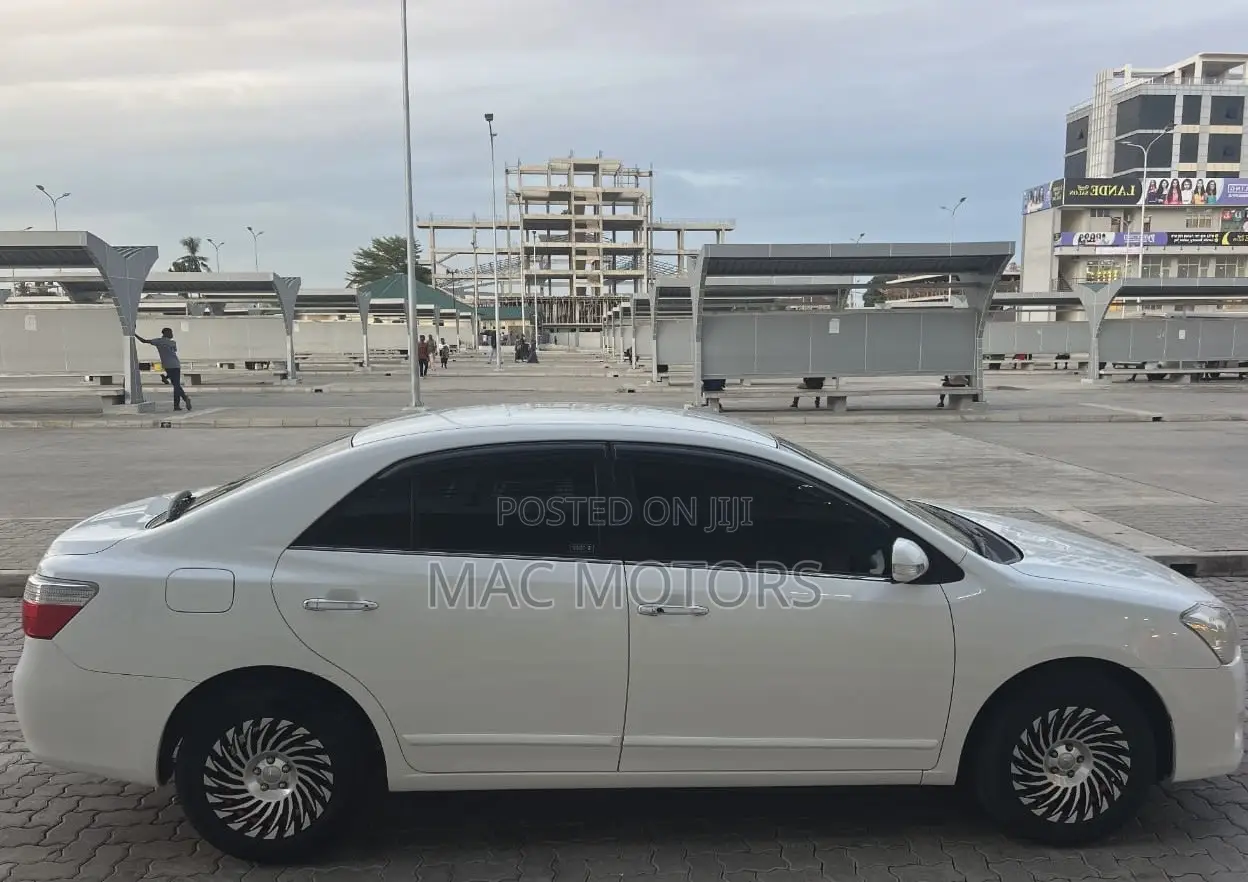 Toyota Premio 2.0 FWD 2009 White
