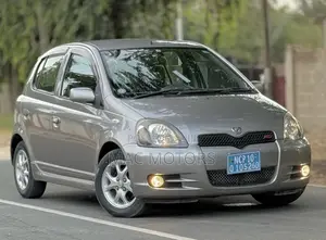 Toyota Vitz 1.3 FWD 5dr 2002 Gray