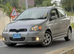 Toyota Vitz 1.3 FWD 5dr 2002 Gray