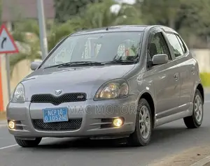 Toyota Vitz 1.3 FWD 5dr 2002 Gray