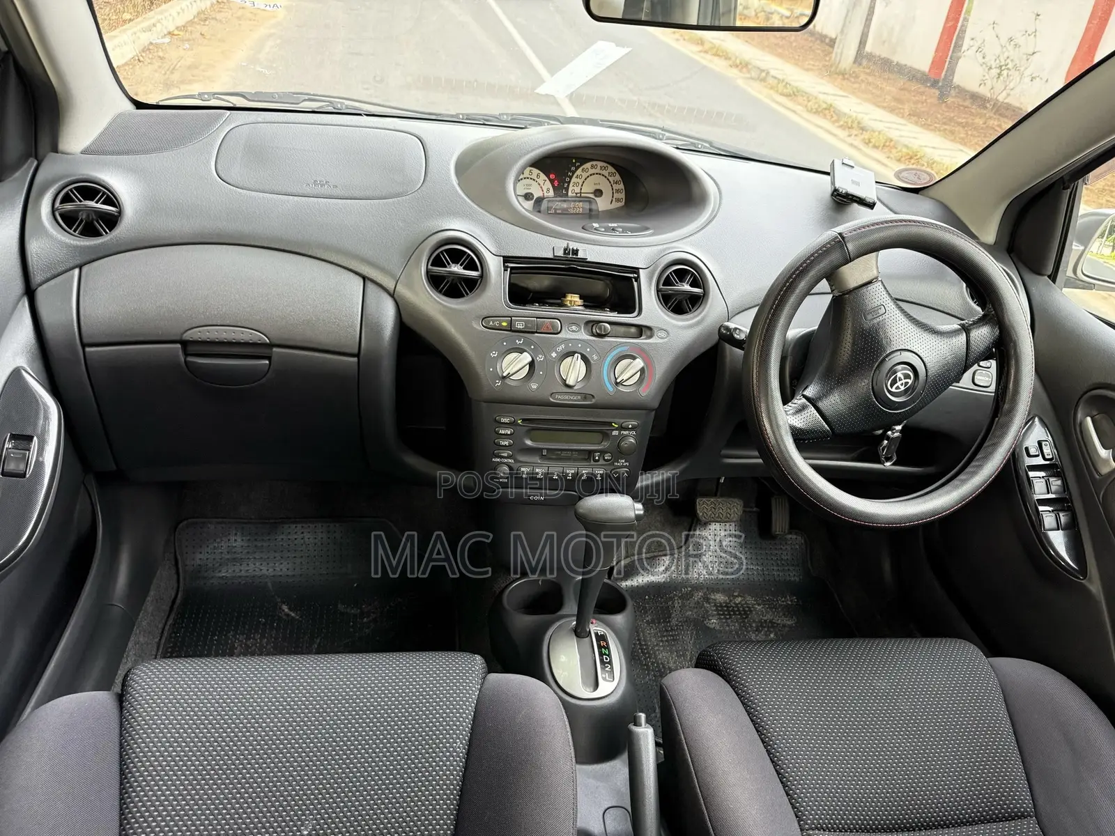 Toyota Vitz 1.3 FWD 5dr 2002 Gray