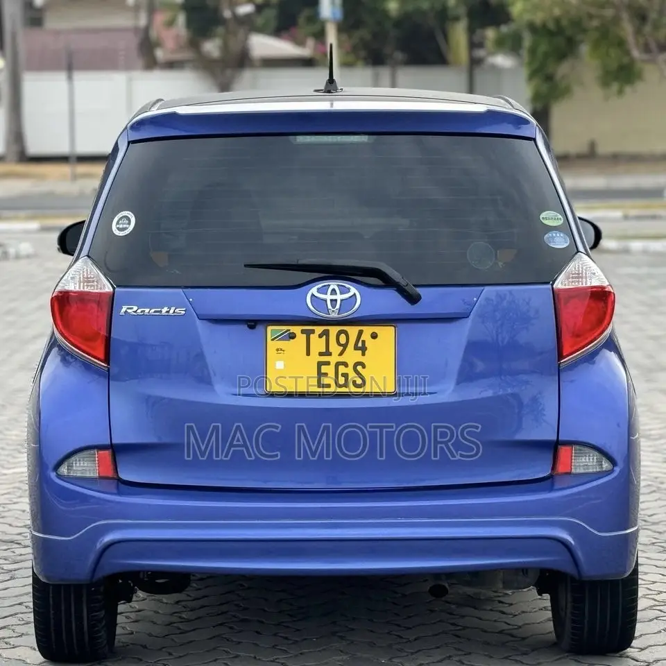 Toyota Ractis 1.5 FWD 2013 Blue