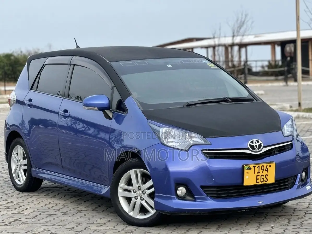 Toyota Ractis 1.5 FWD 2013 Blue