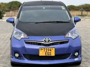 Toyota Ractis 1.5 FWD 2013 Blue