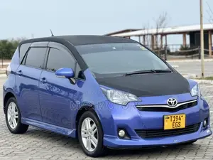 Toyota Ractis 1.5 FWD 2013 Blue