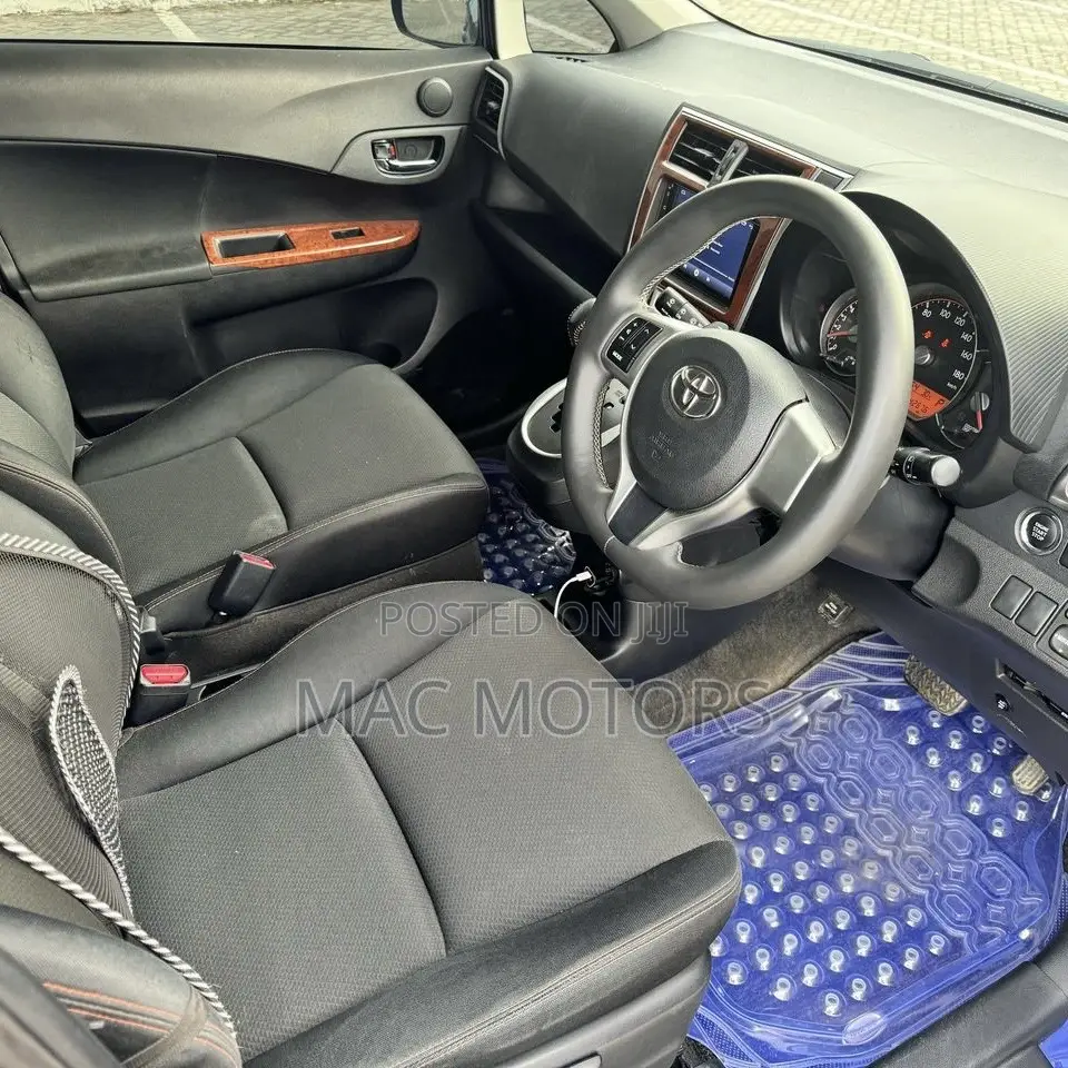 Toyota Ractis 1.5 FWD 2013 Blue