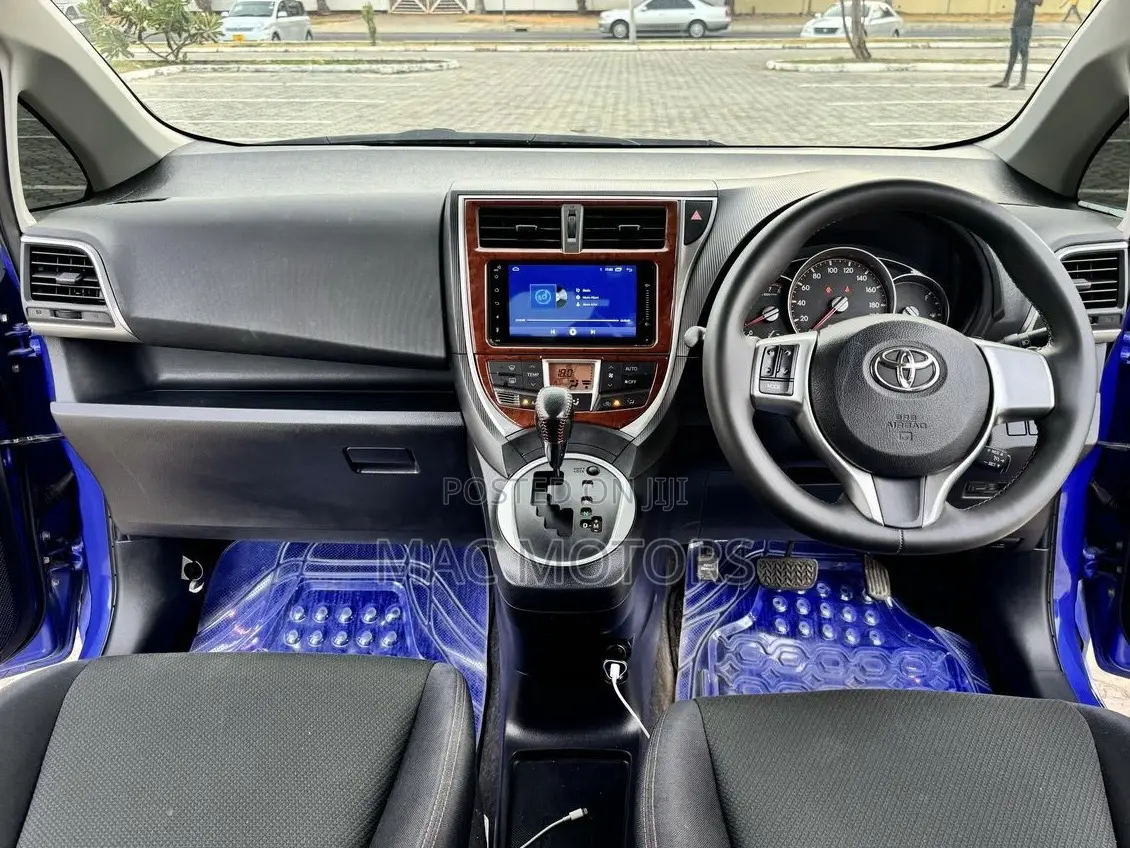 Toyota Ractis 1.5 FWD 2013 Blue