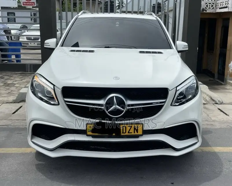 Mercedes-Benz M Class ML 63 AMG 2012 White