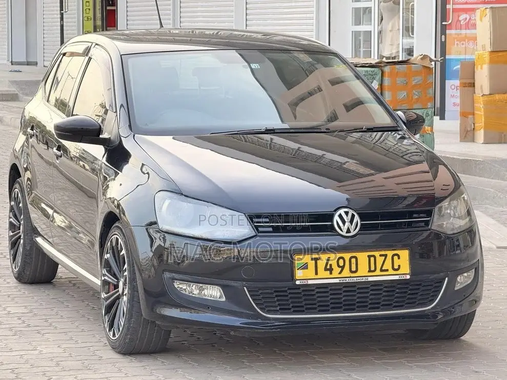Volkswagen Polo 2010 Black