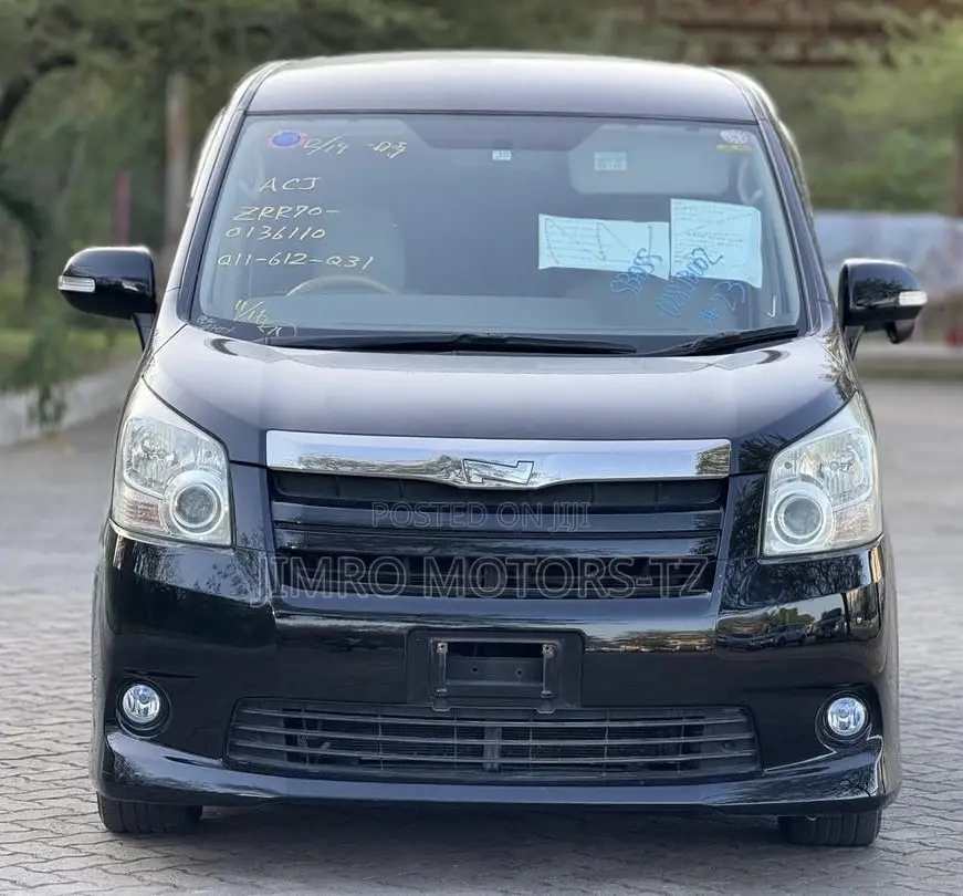 Toyota Noah 2008 Black