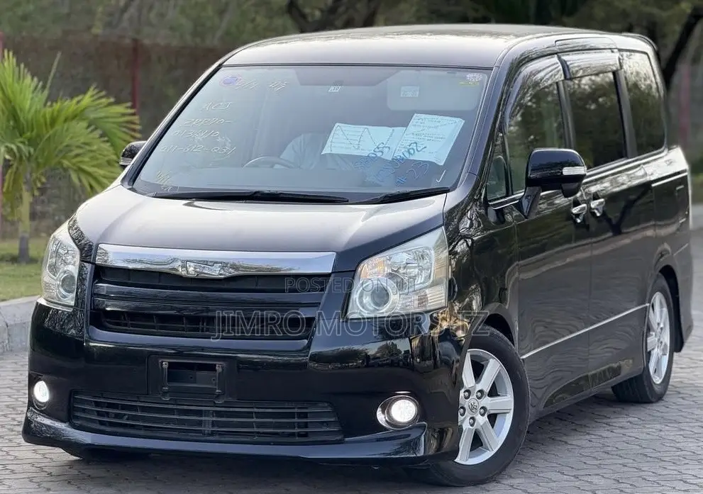 Toyota Noah 2008 Black