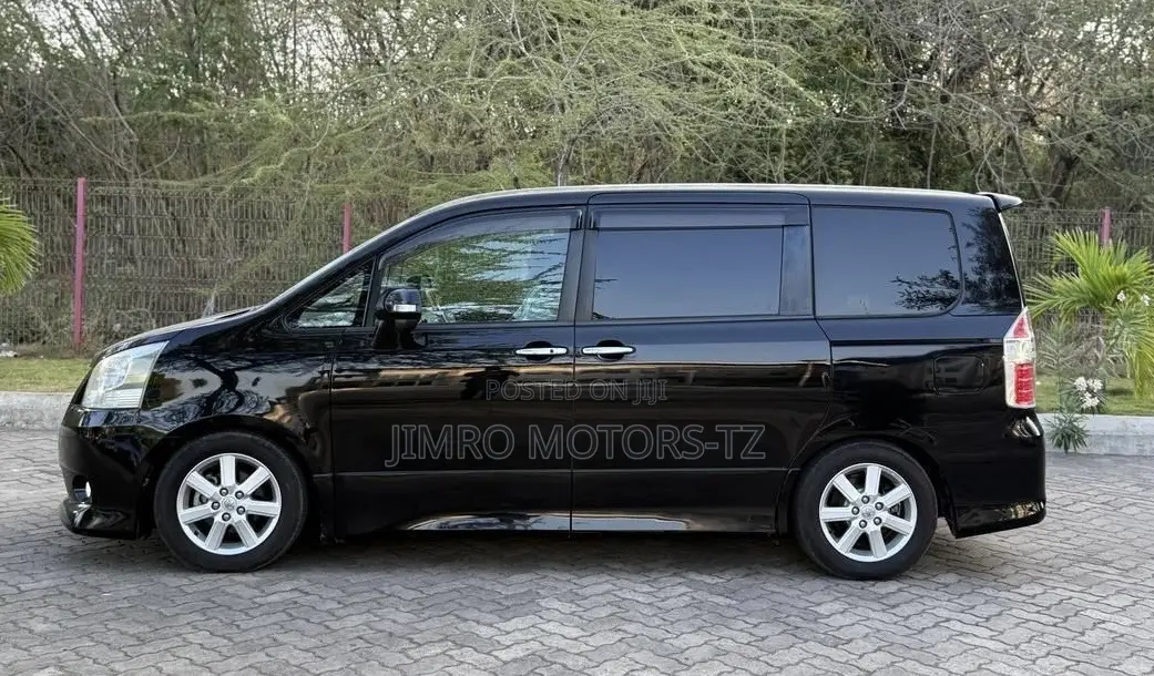 Toyota Noah 2008 Black