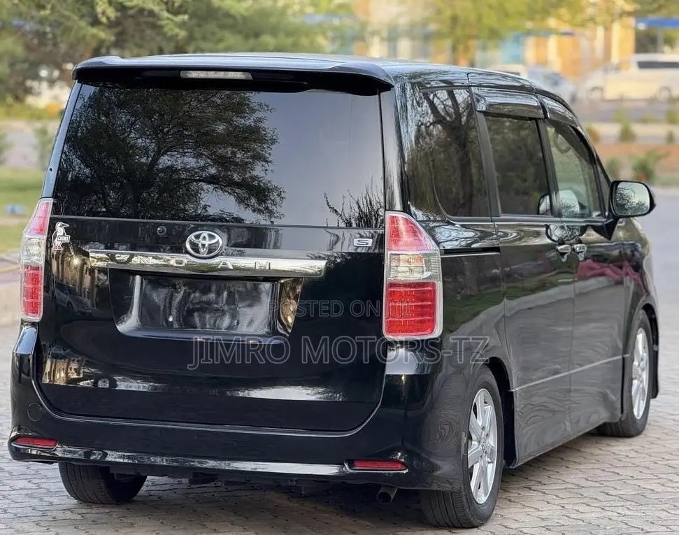 Toyota Noah 2008 Black