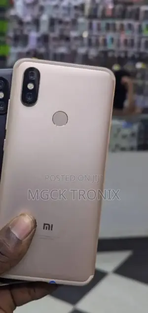 Xiaomi Mi A2 (Mi 6X) 128 GB Gold