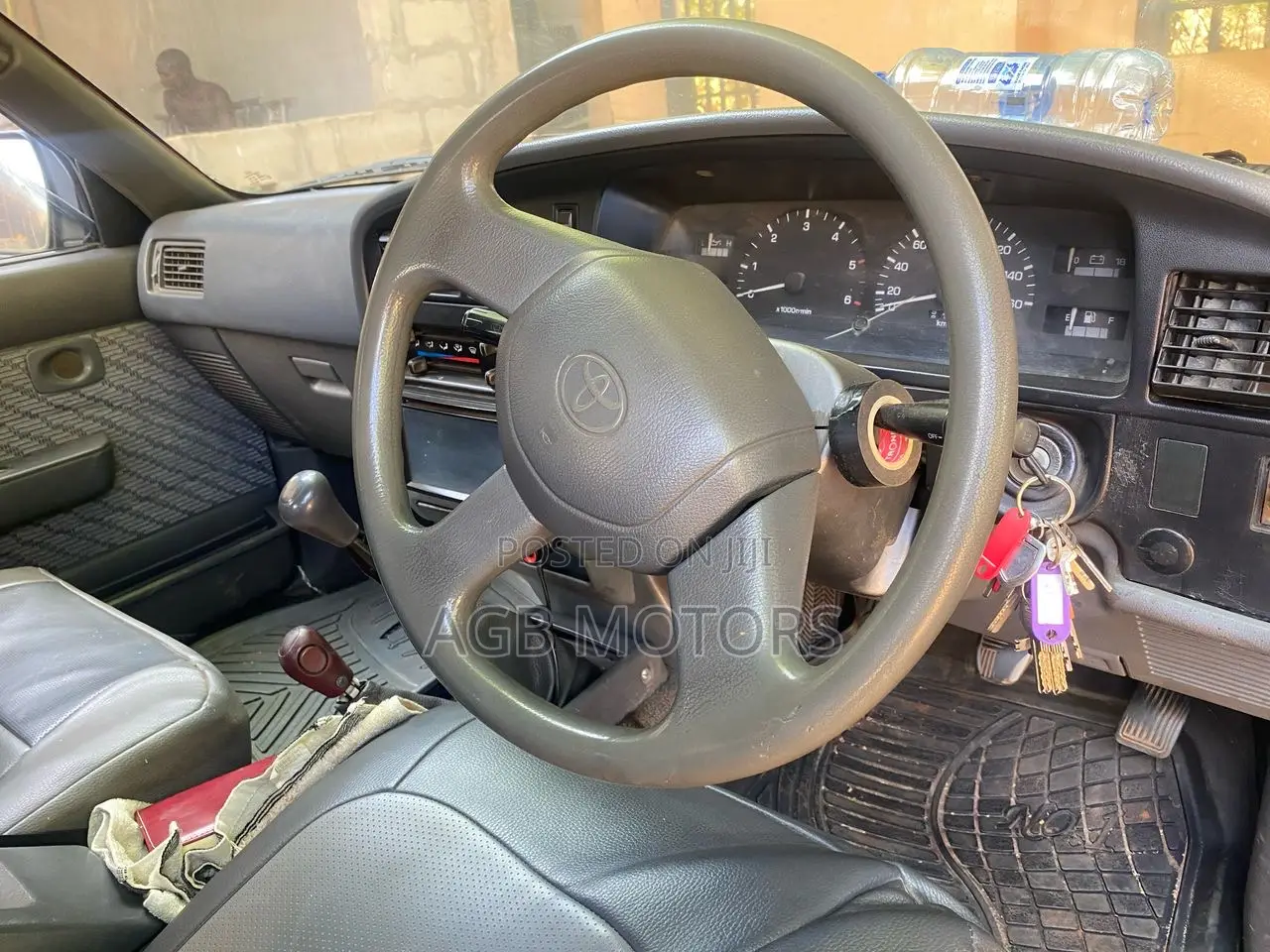 Toyota Hilux 1999 Red