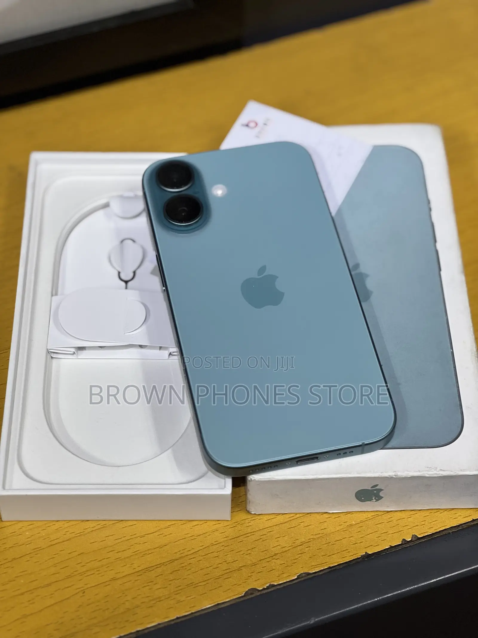 Apple iPhone 16 128 GB Green