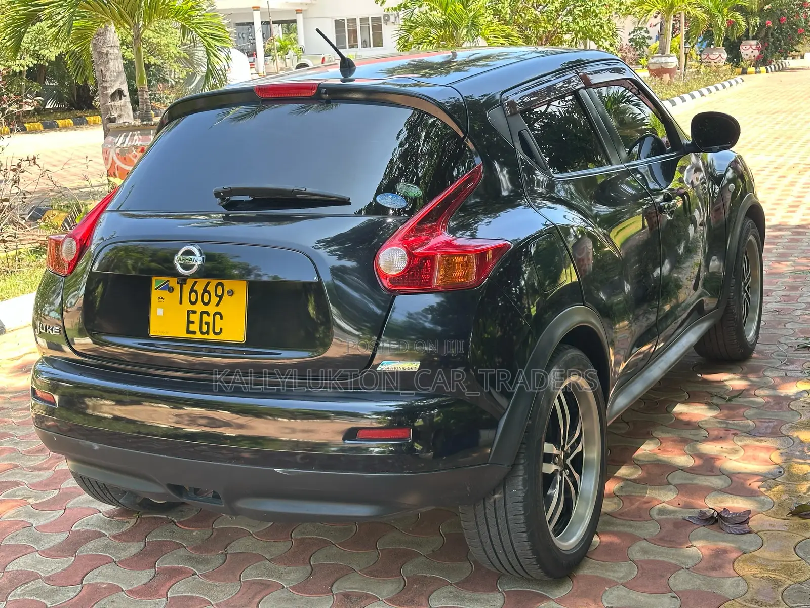 Nissan Juke 2012 Black