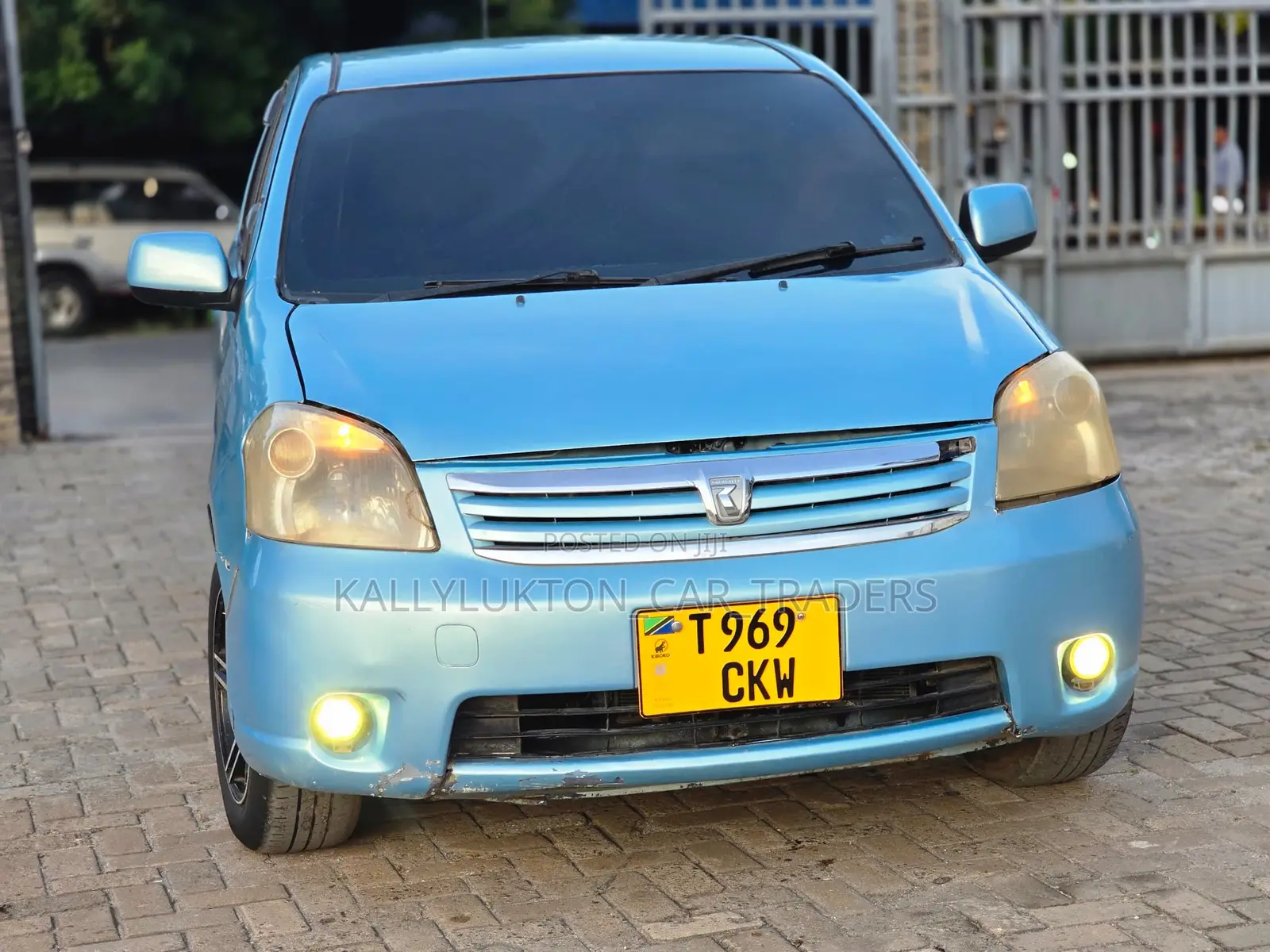 Toyota Raum 2005 Blue