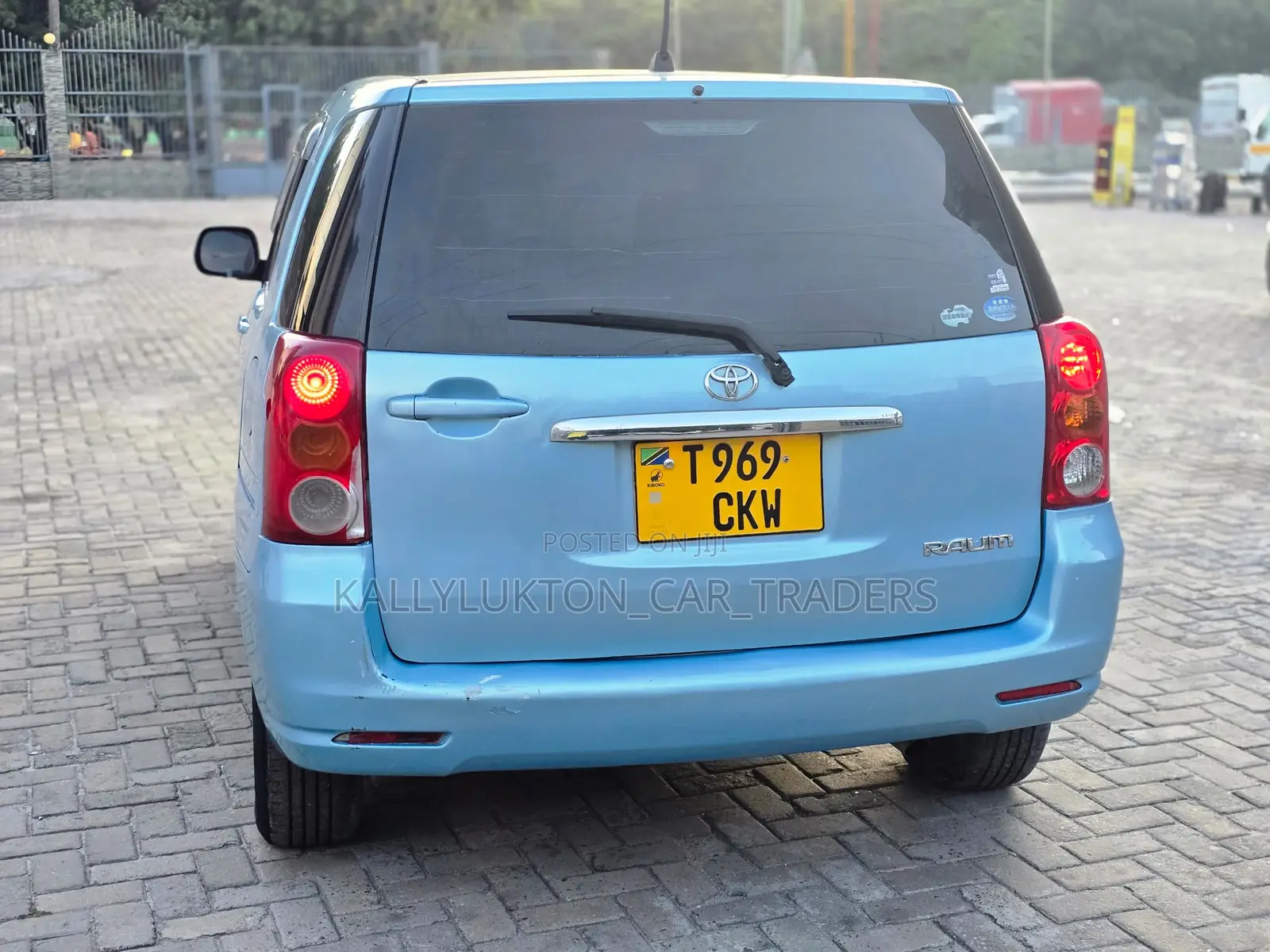 Toyota Raum 2005 Blue
