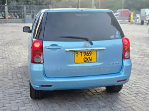 Toyota Raum 2005 Blue
