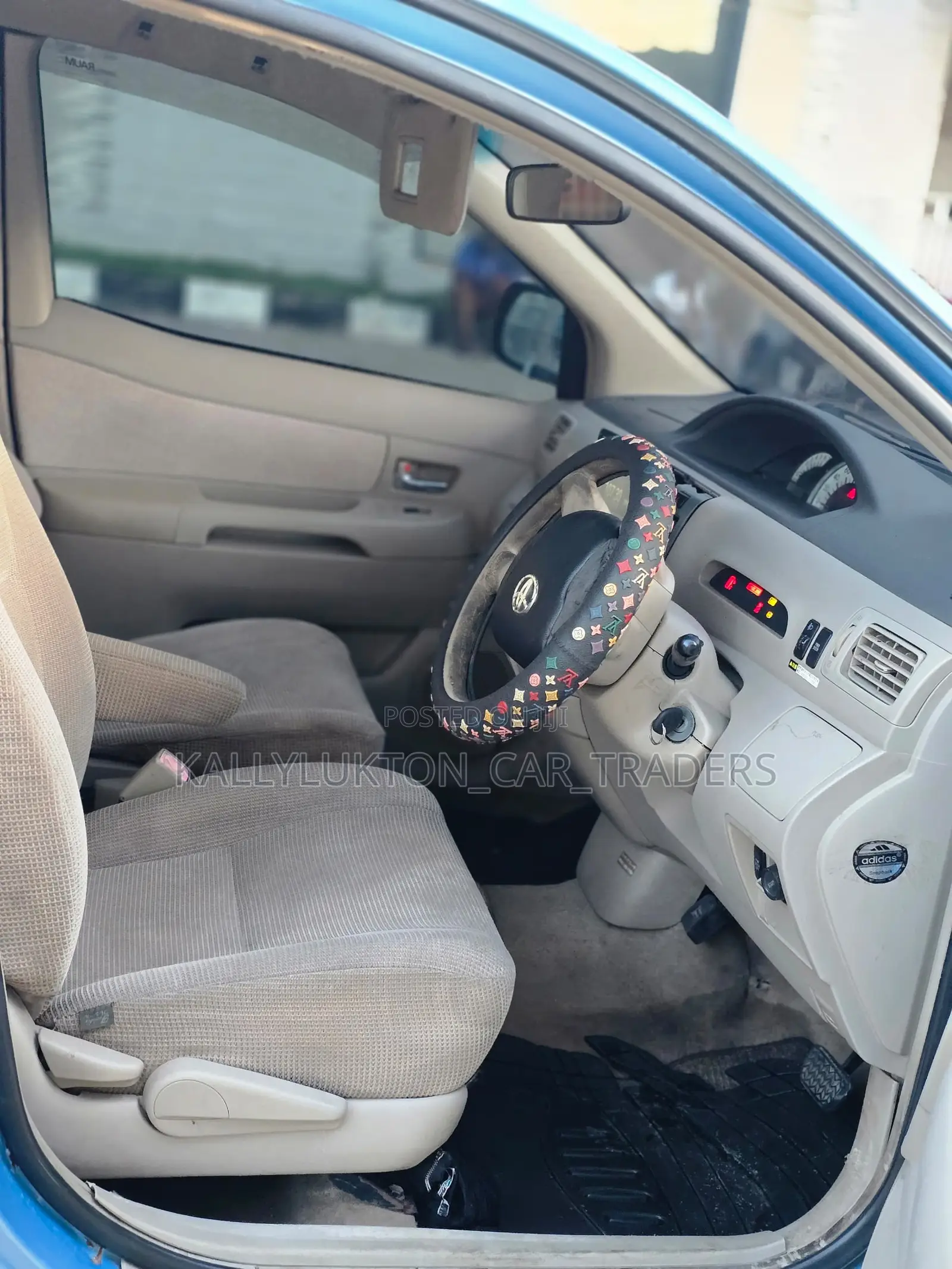 Toyota Raum 2005 Blue