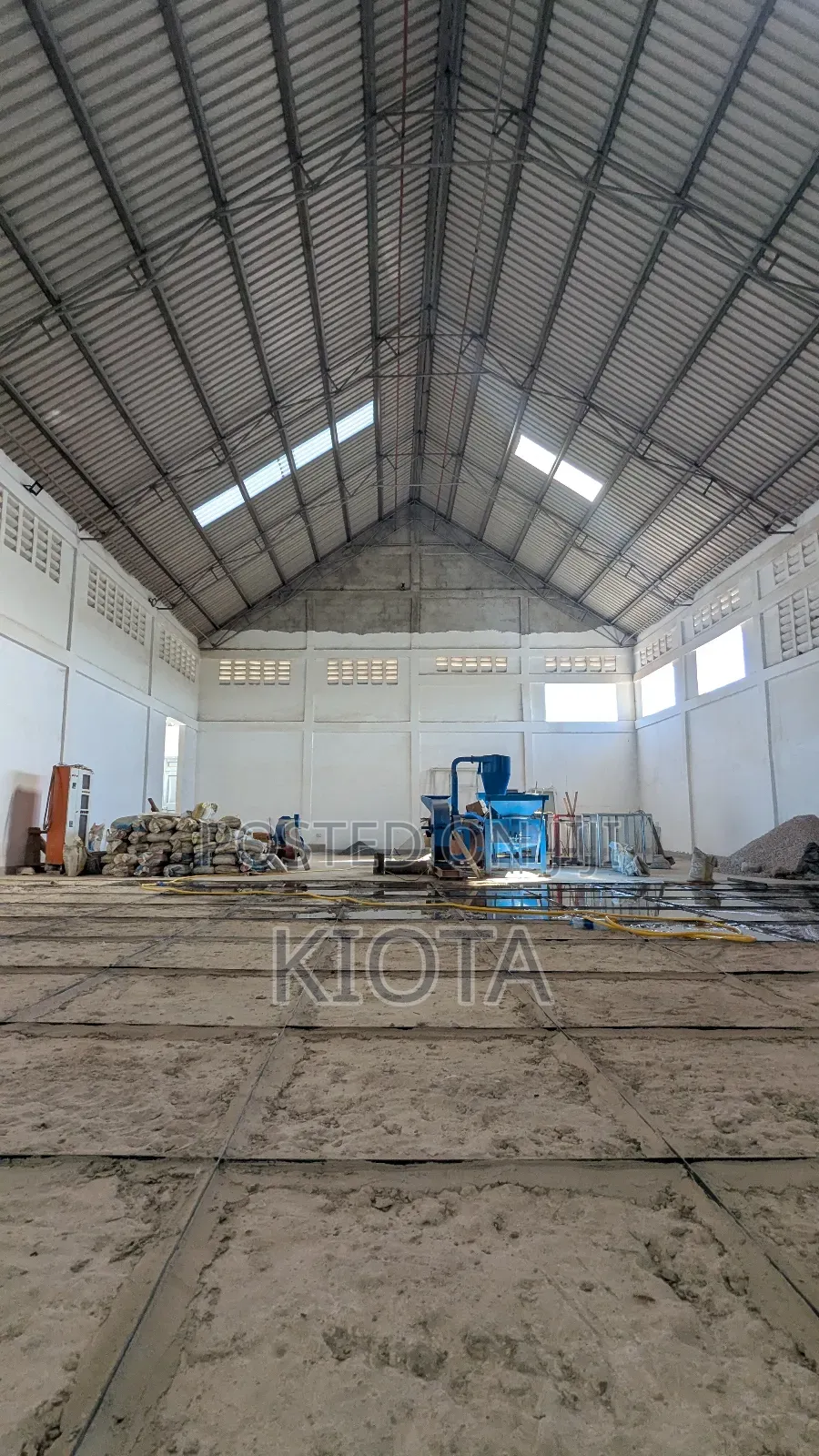 Warehouse Tabata Kifuru
