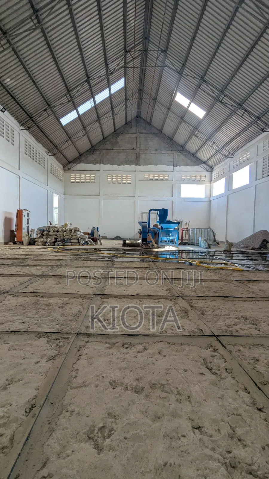 Warehouse Tabata Kifuru