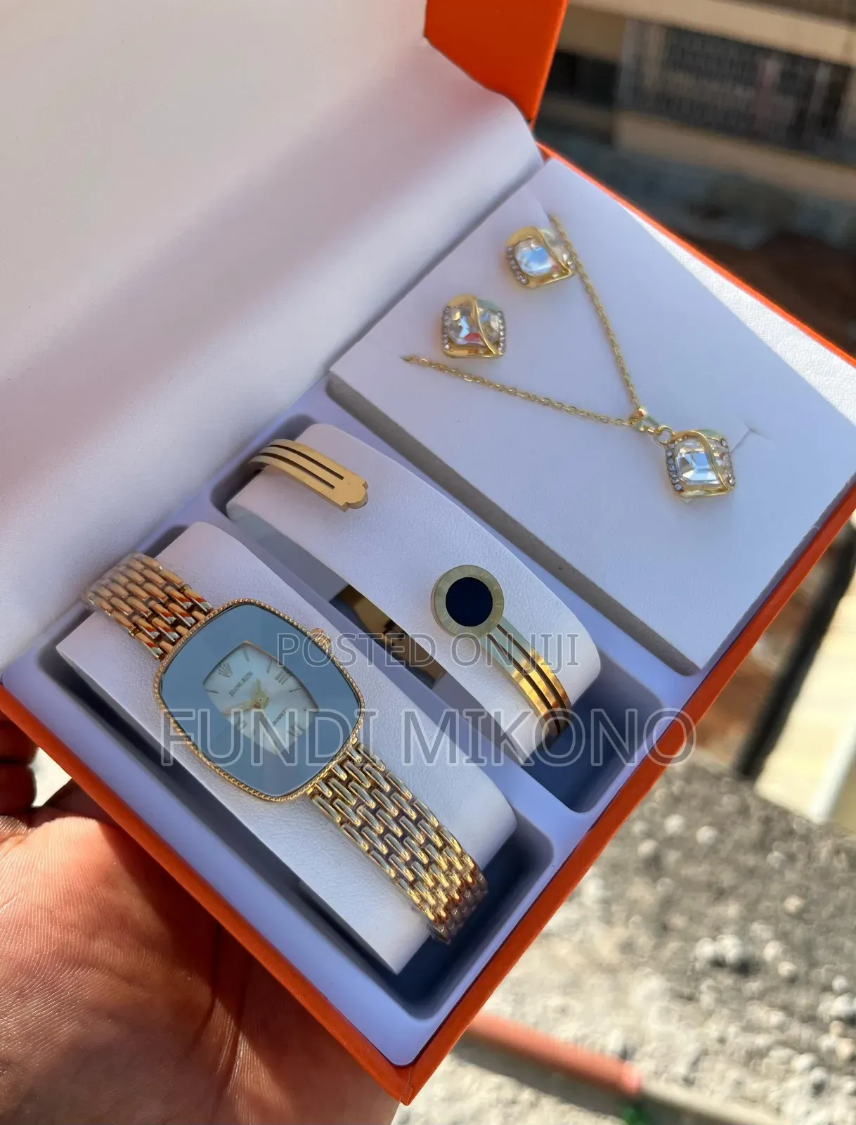 New Women's Watch Combo