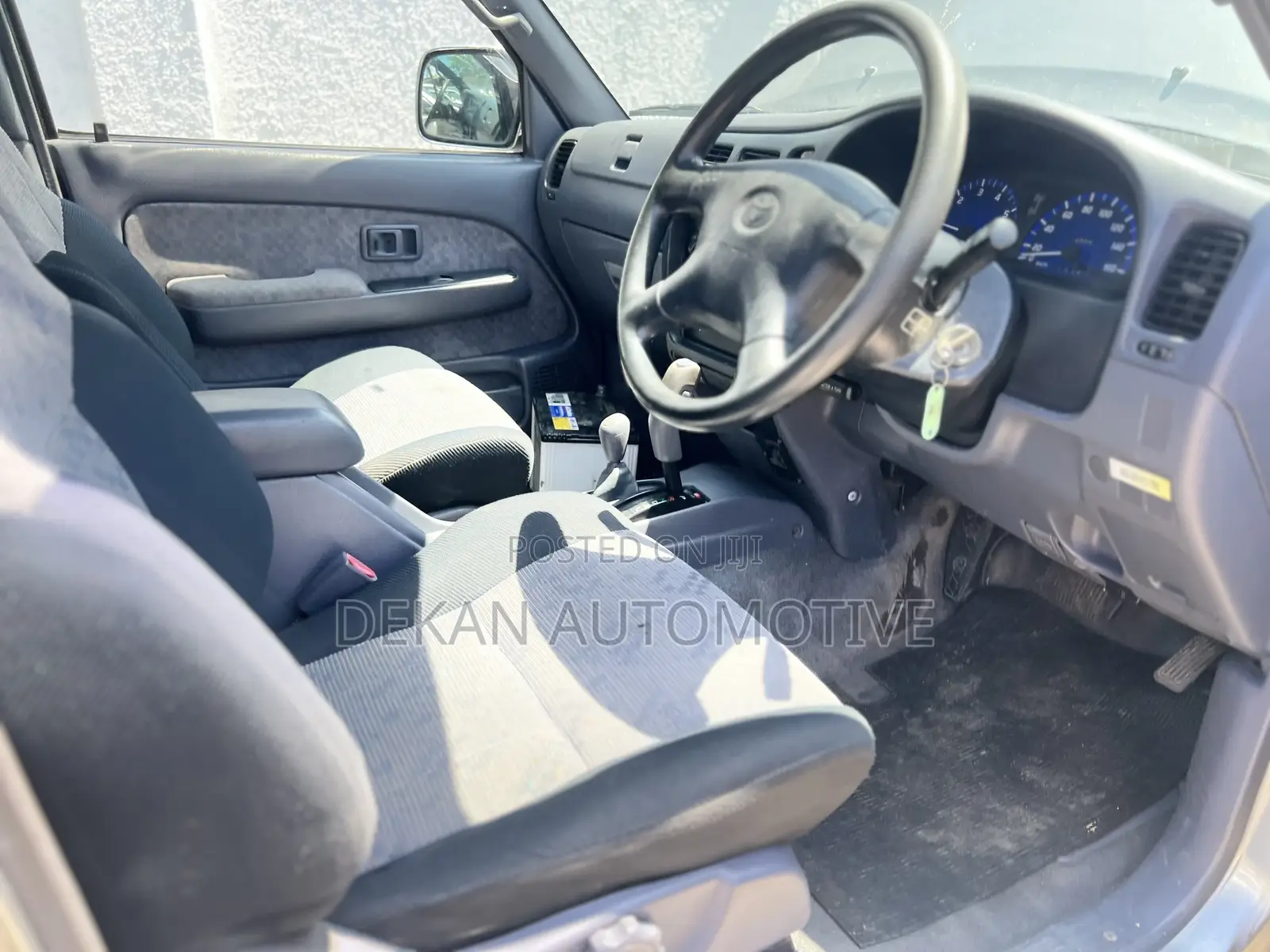 Toyota Hilux 2.5 Cab 2005 Gray
