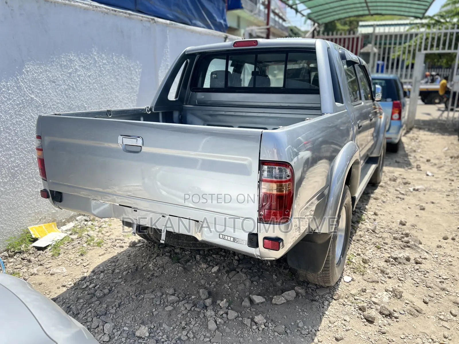 Toyota Hilux 2.5 Cab 2005 Gray