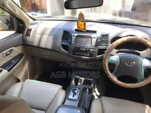 Toyota Fortuner 2012 Beige